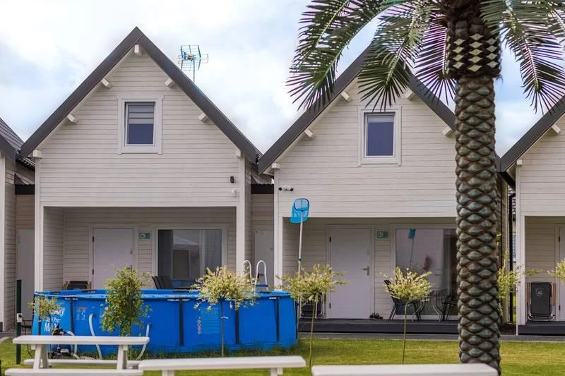 Domki letniskowe z zewnątrz